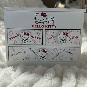 Hello, Kitty dresser jewelry box